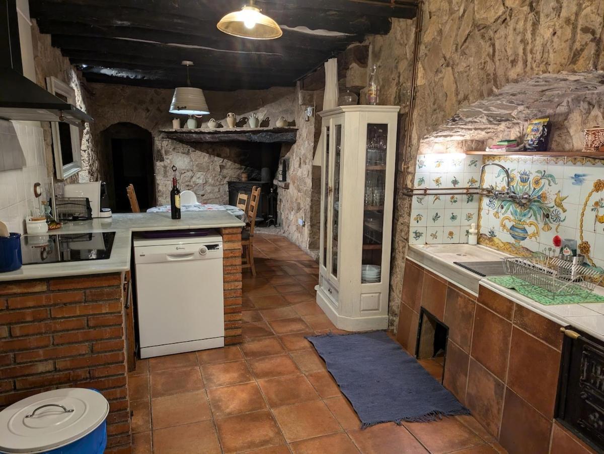 Masia Cal Millas - Turisme Rural Castellfullit de Riubregos Bagian luar foto